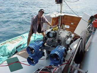 Randy Wimberg shooting 3D in Galapagos
